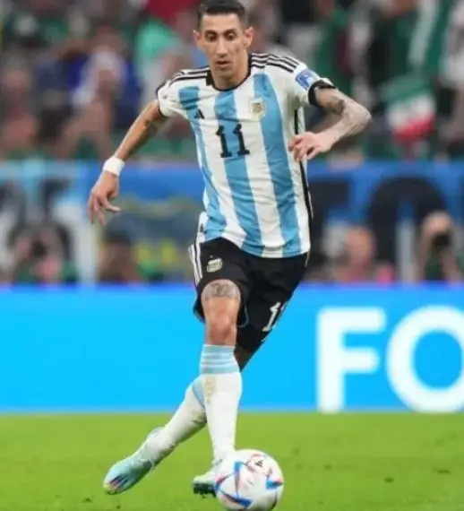 惯用左脚踢球的人比较强?